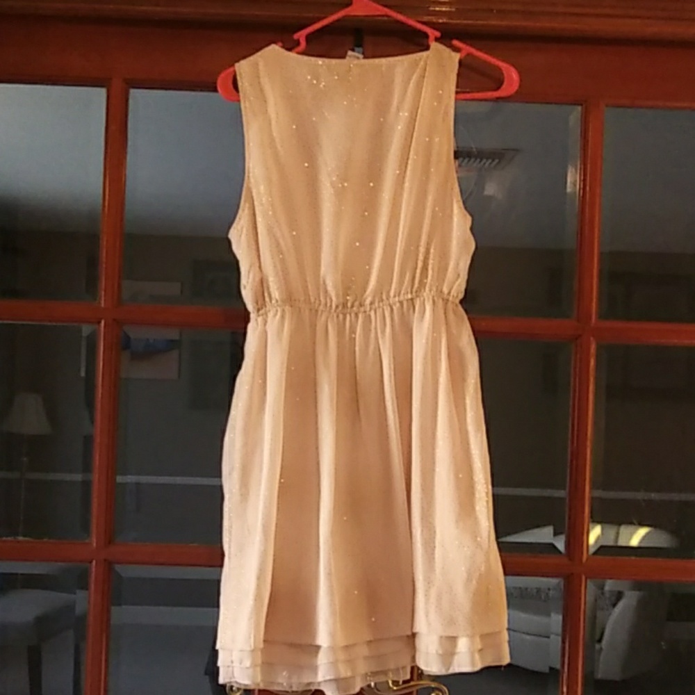 Clothes - Picture 3 of 3
